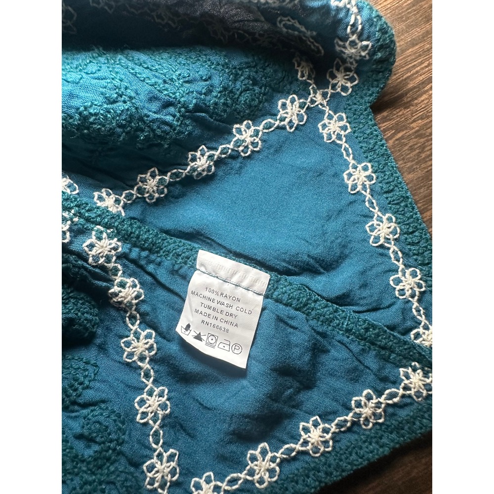 Anthropologie Kindred Womens Teal Embroidered Bell Sleeve Scalloped Blouse MD - Picture 10 of 10